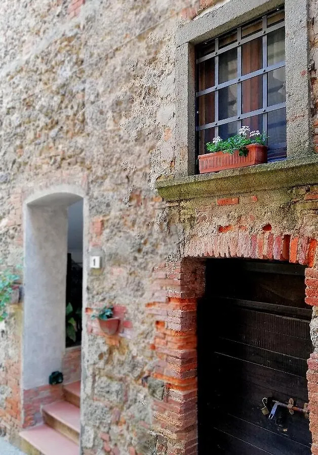 La Spelonca Degli Asini Apartment Prata 0*,  Italy